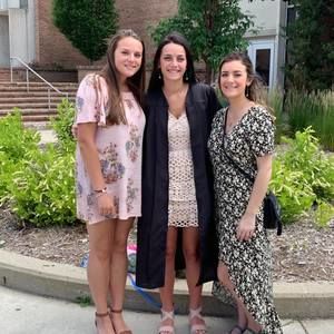 Meet your Posher, Alexis